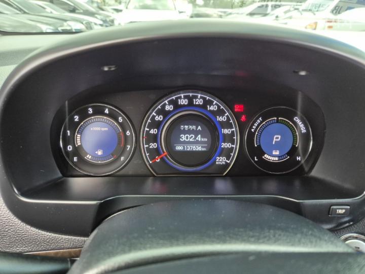 Hyundai Avante Hybrid HDeIII Advanced Pack 6