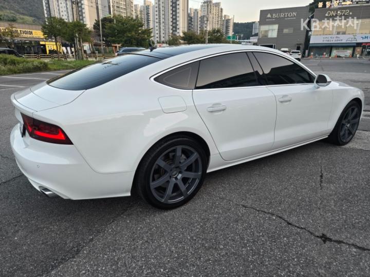 Audi A7 3.0 TDI Quattro Dynamic 7