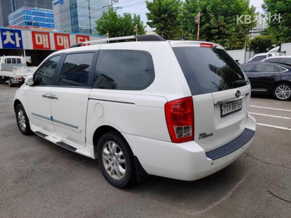 2013 - kia carnival