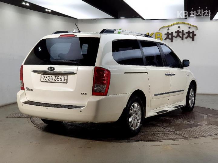 Kia Carnival Grand GLX Top Model 5
