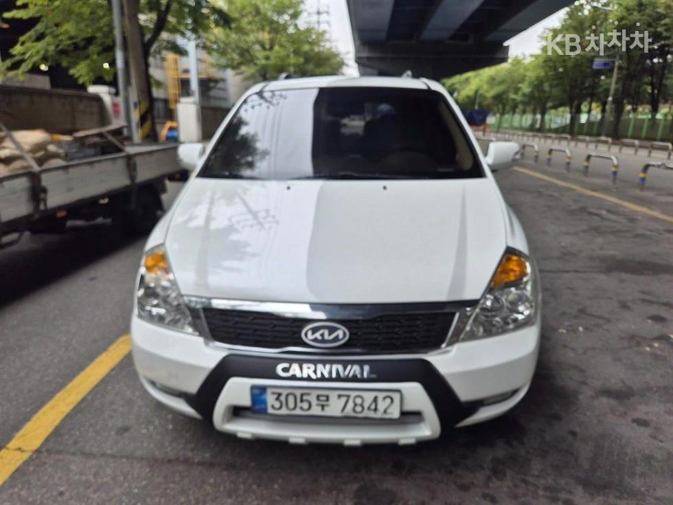 2012 kia carnival