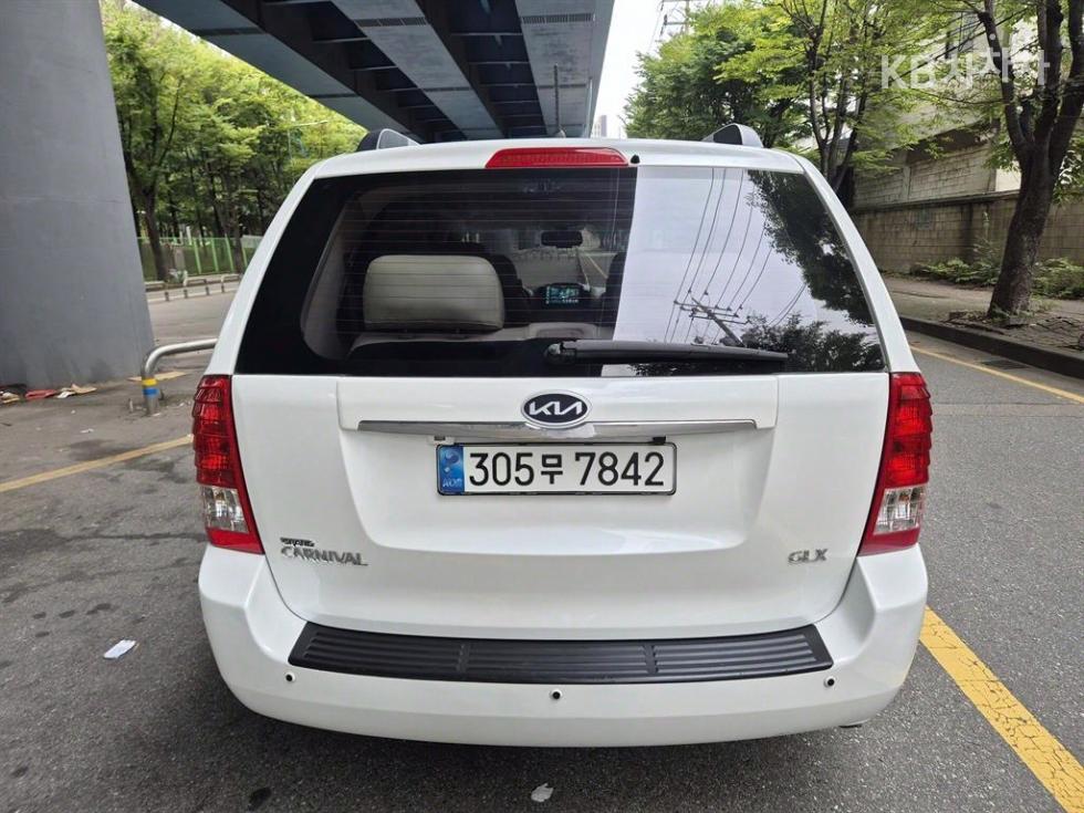 2012 - kia carnival