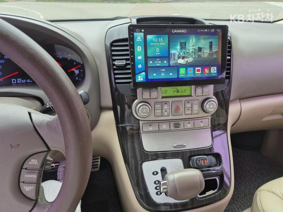 2012 - kia carnival