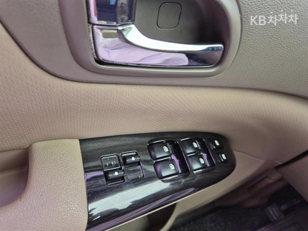 2012 - kia carnival