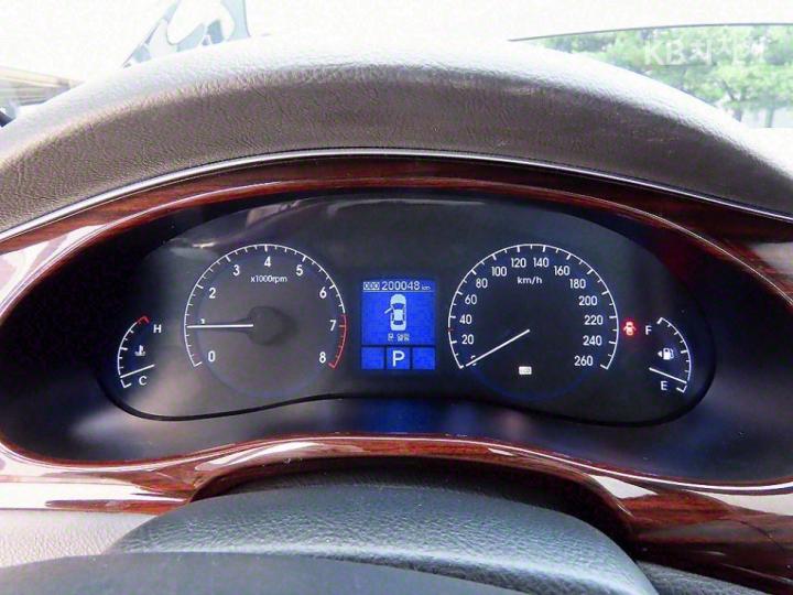 Hyundai Genesis BH330 MODERN Base Type 10