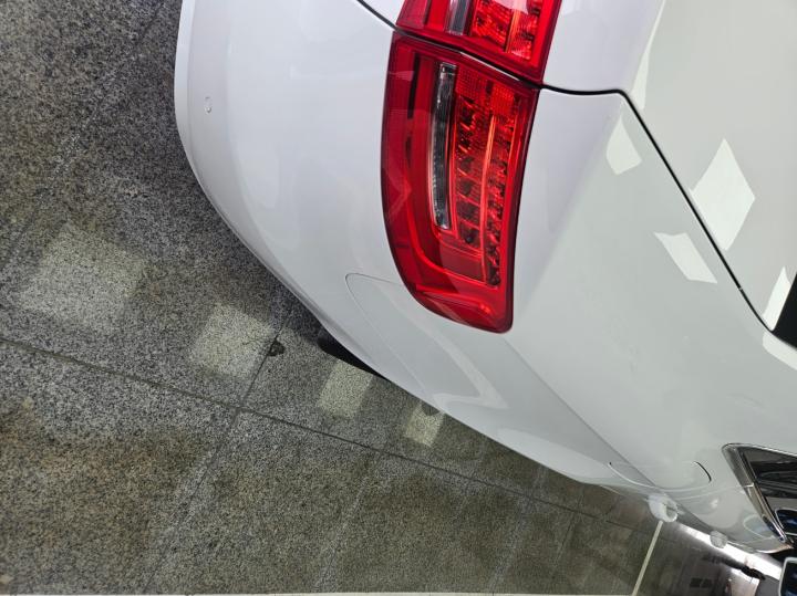 Audi A4 NEW 30 TDI B8 6