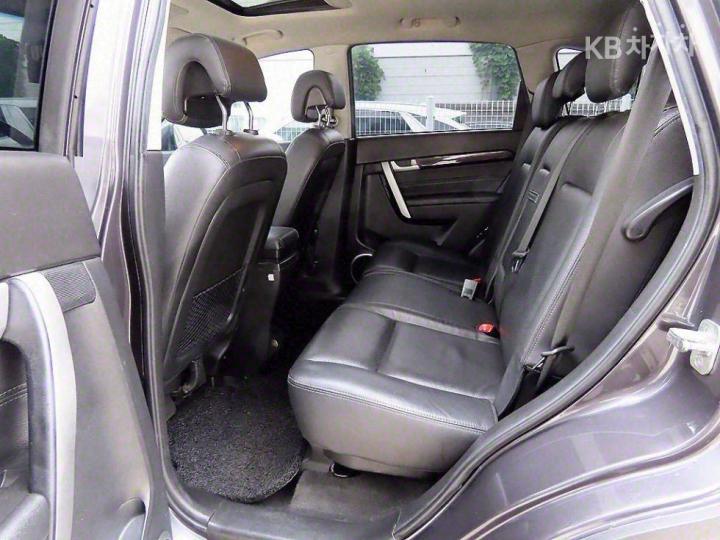 Chevrolet Captiva 4WD LTZ 7