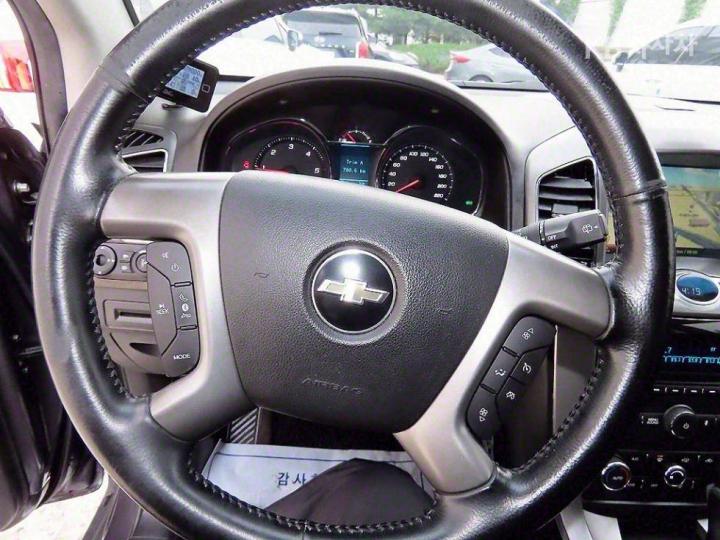 Chevrolet Captiva 4WD LTZ 9