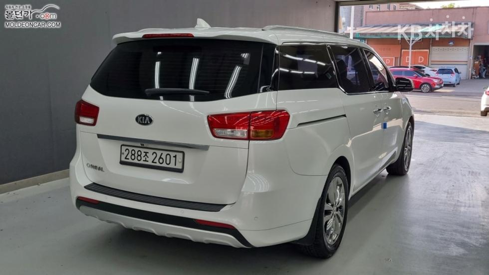 2017 - kia carnival