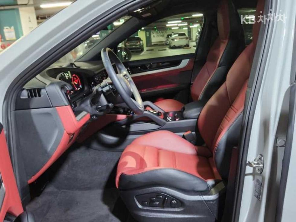Porsche Cayenne — miniaturë 10