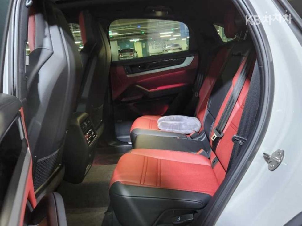 Porsche Cayenne — miniaturë 11