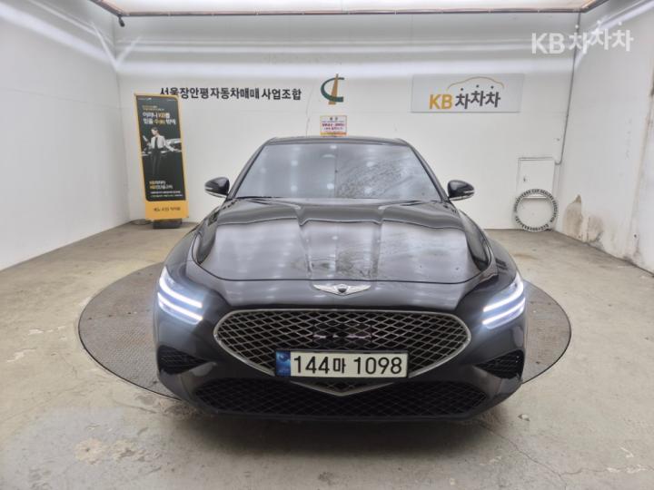 Genesis G70 2.0T Standard 2