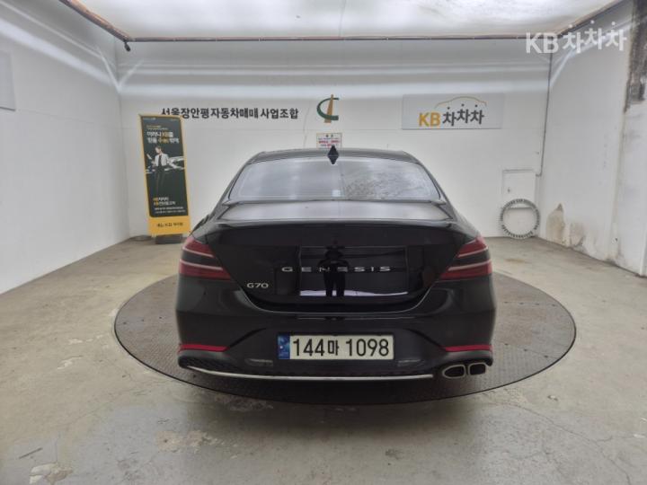 Genesis G70 2.0T Standard 4