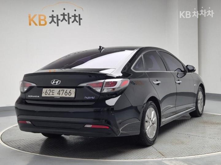 Hyundai Sonata LF Hybrid 2.0 HEV Modern 4