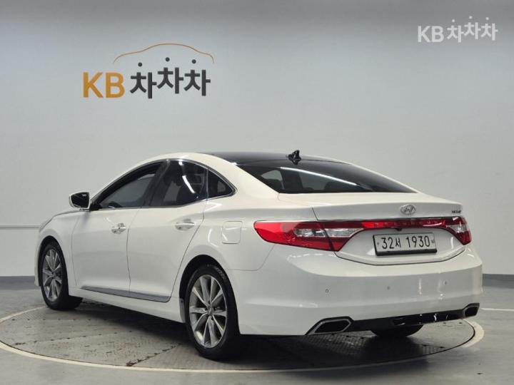 Hyundai Grandeur HG HG240 Modern Collection 3