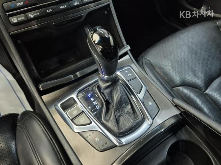 Hyundai Grandeur HG HG240 Modern Collection 9