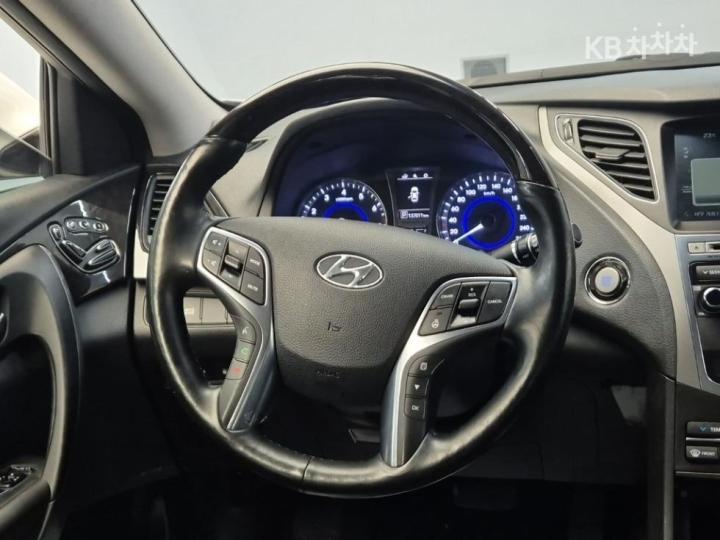 Hyundai Grandeur HG HG240 Modern Collection 10