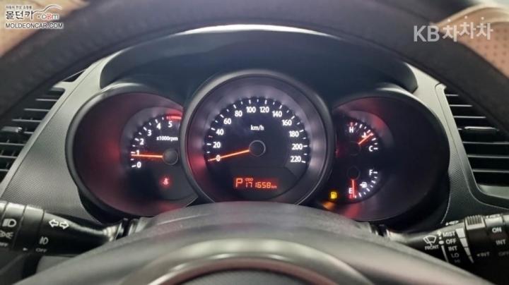 Kia Soul 1.6 2U Top Model 6