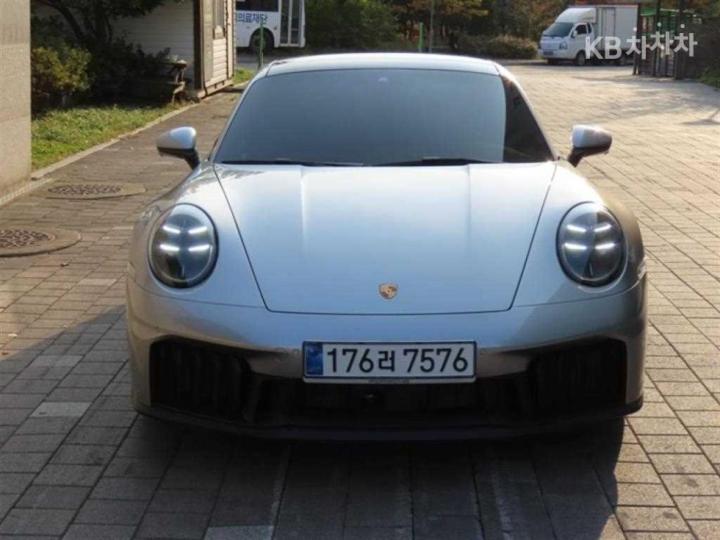 Porsche 911 Carrera GTS — foto 1