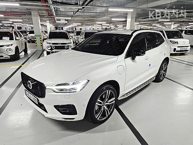 Volvo XC60 T8 R-Design