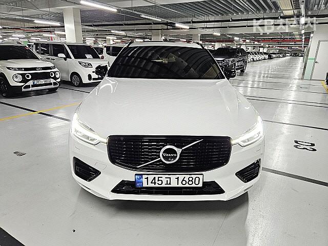 Volvo XC60 T8 R-Design 3