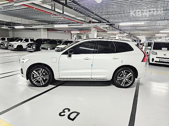 Volvo XC60 T8 R-Design 4