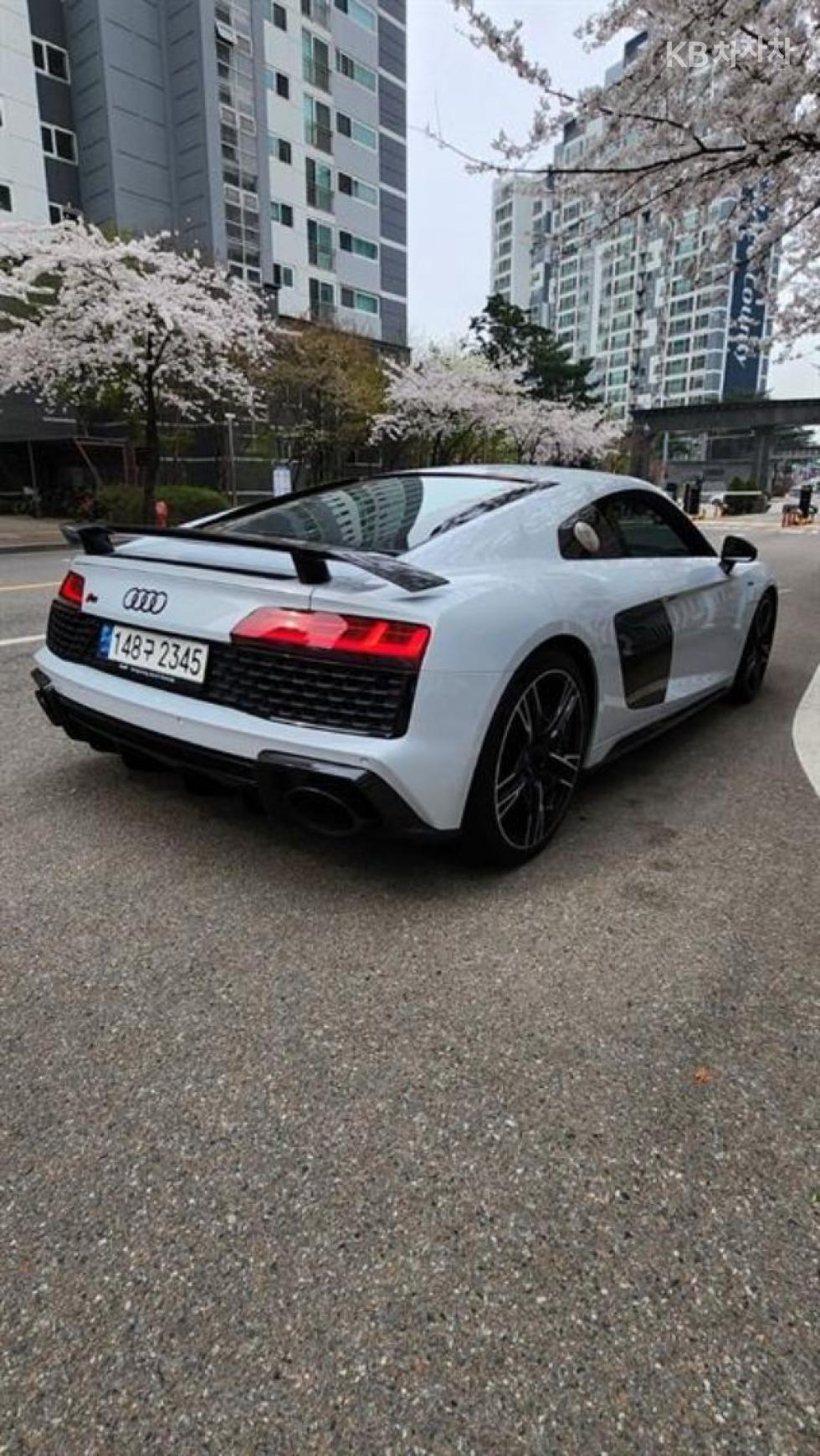 Audi R8 — miniaturë 3
