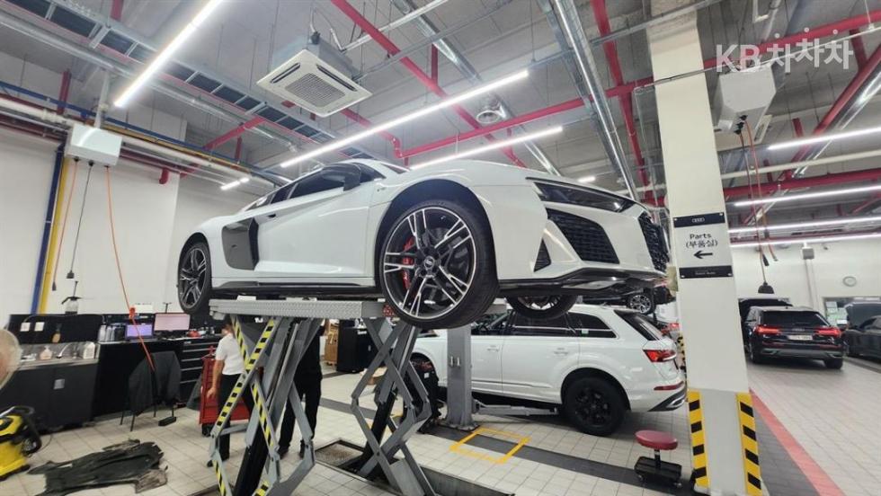 Audi R8 — miniaturë 5
