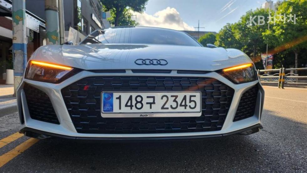 Audi R8 — miniaturë 2