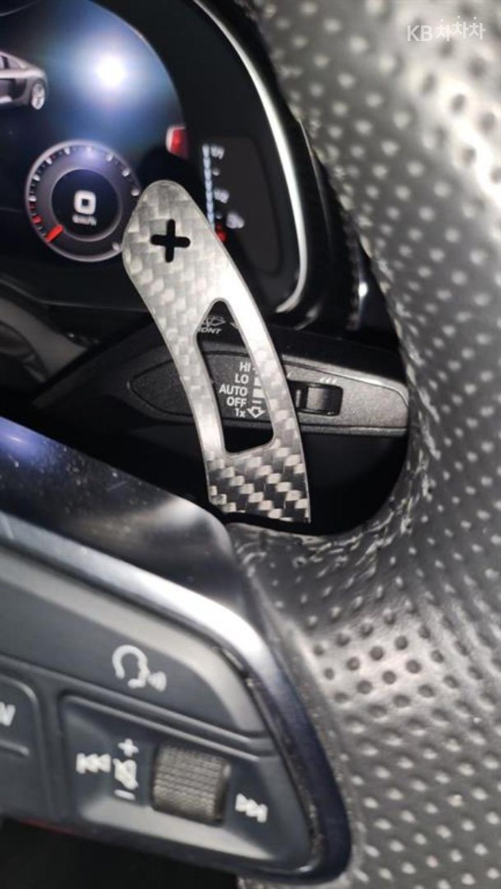 Audi R8 — miniaturë 16