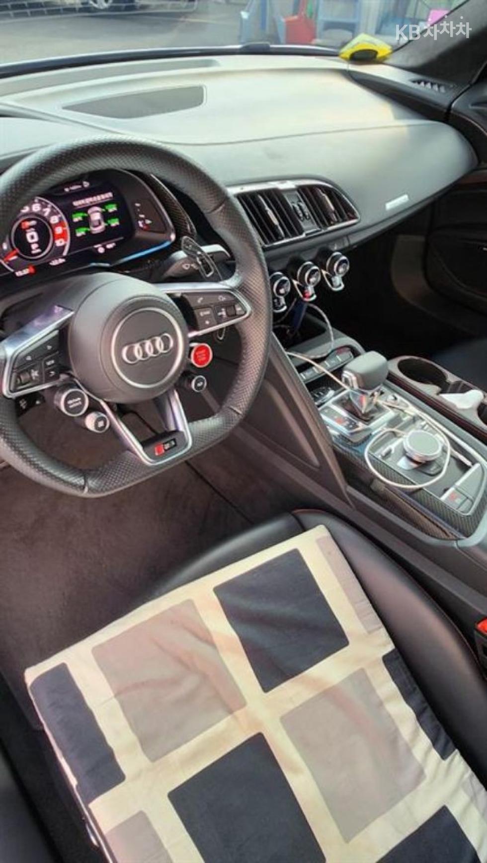 Audi R8 — miniaturë 18