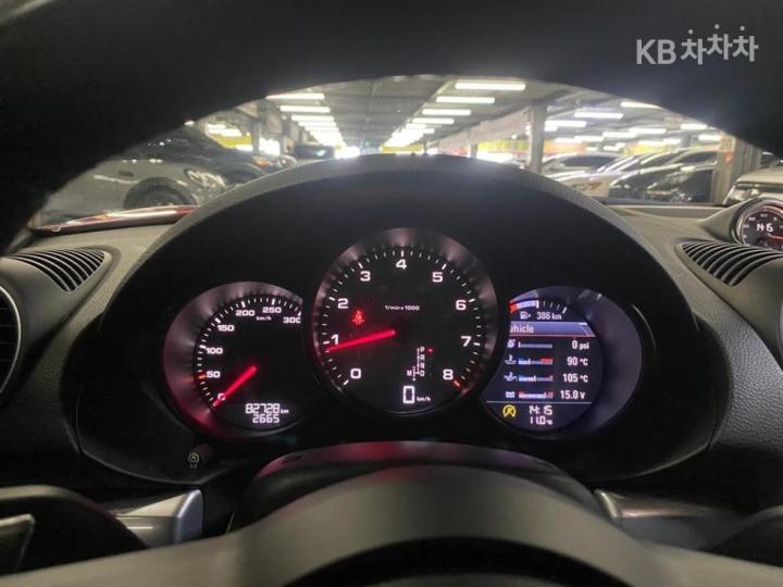 Porsche Boxster 2.5 S 9