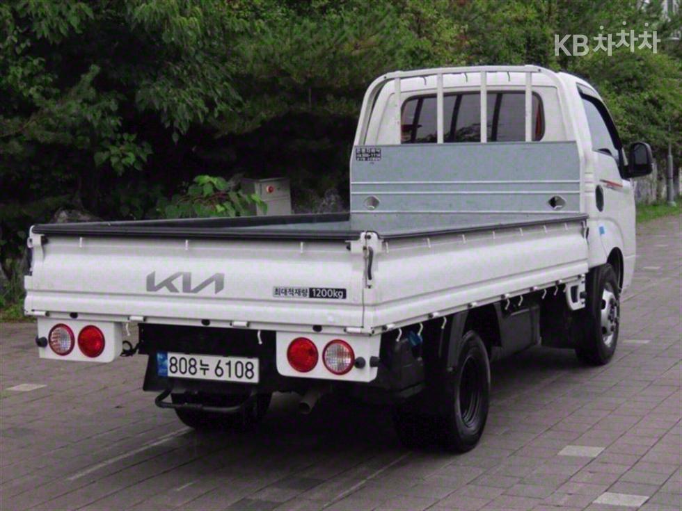 2023 - kia bongo iii