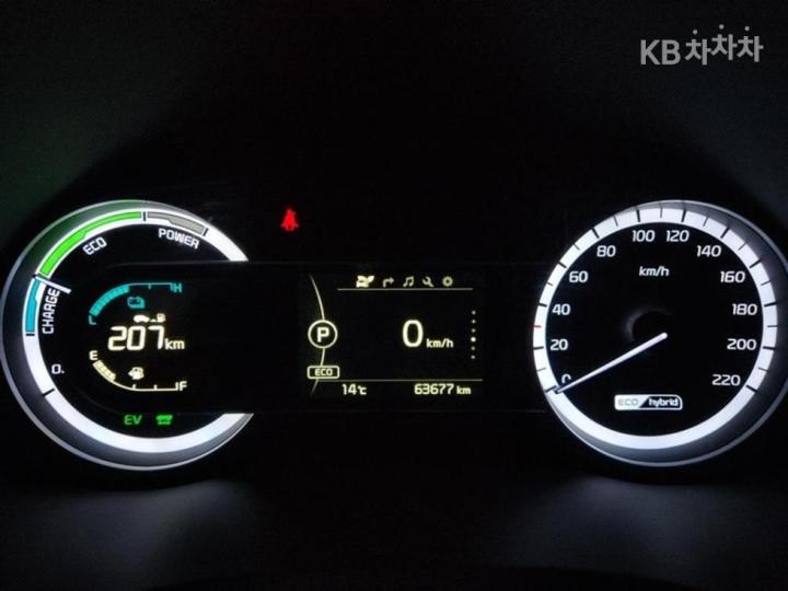 Kia Niro 1.6 Prestige 6