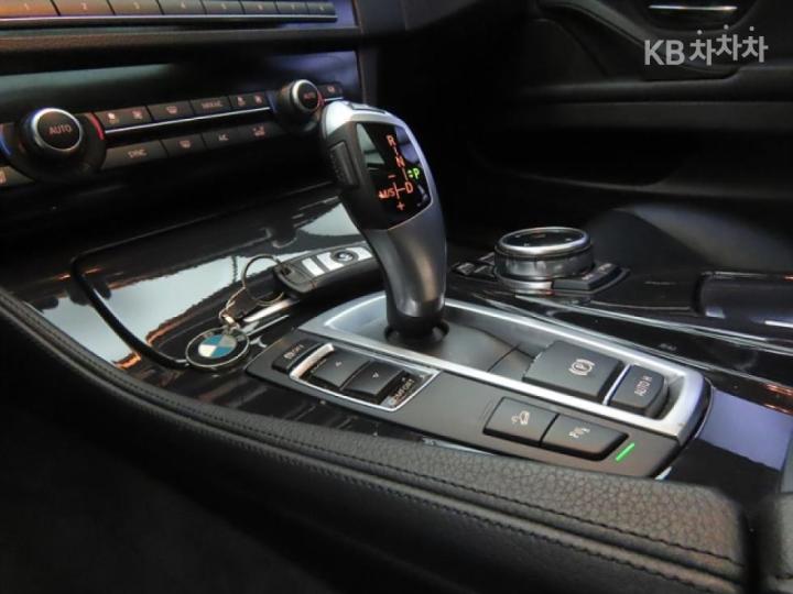 BMW 5 Series New 520d xDrive F10 2010-2016 10