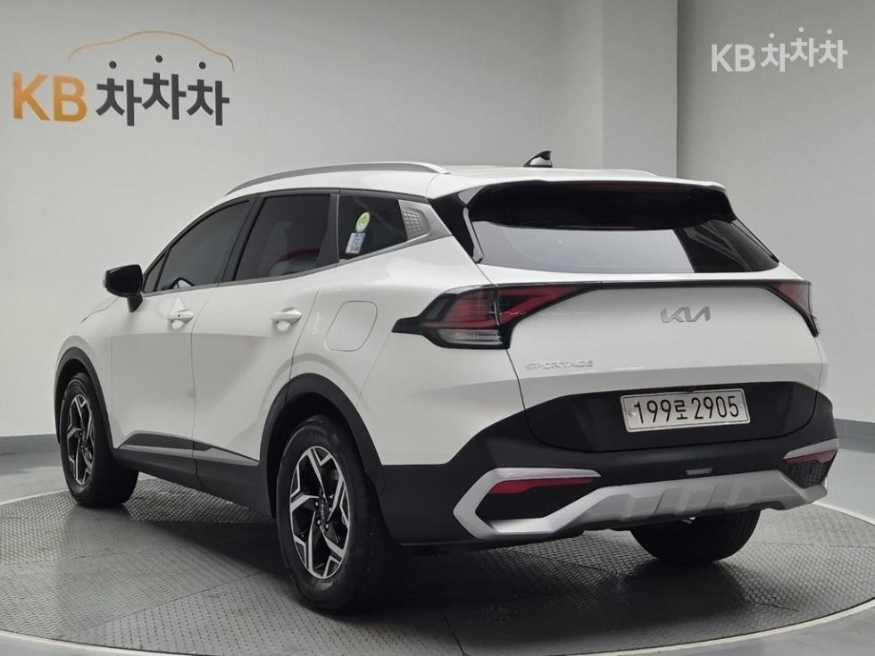 2022 - kia sportage