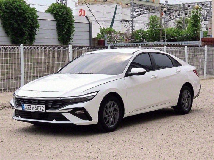Hyundai Avante CN7 1.6 Gasoline Modern 3
