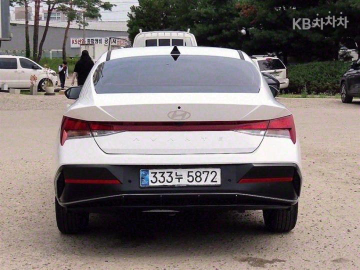 Hyundai Avante CN7 1.6 Gasoline Modern 5