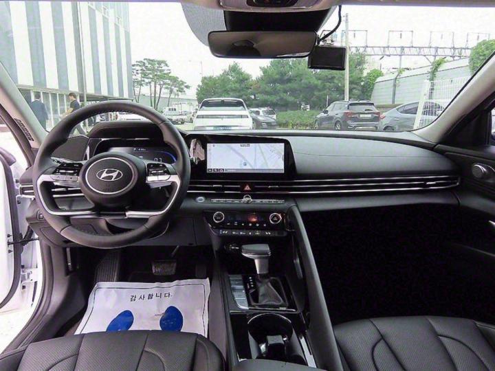 Hyundai Avante CN7 1.6 Gasoline Modern 8
