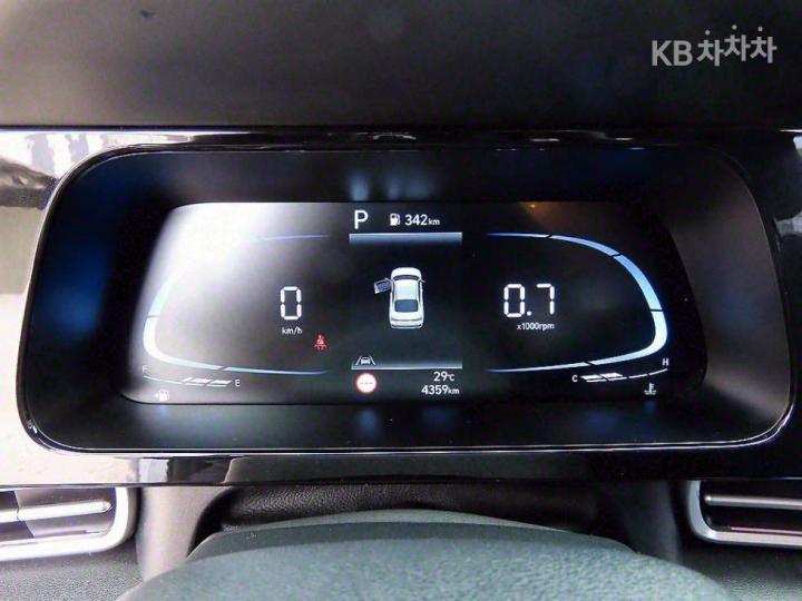 Hyundai Avante CN7 1.6 Gasoline Modern 10