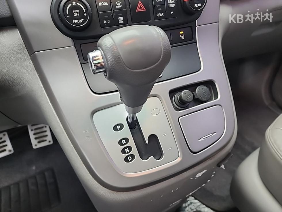 2011 - kia carnival