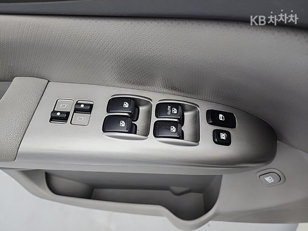 2011 - kia carnival