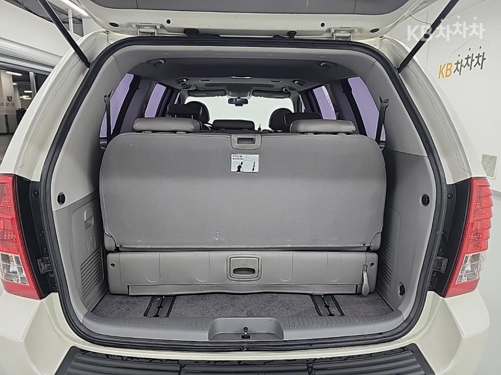 2011 - kia carnival