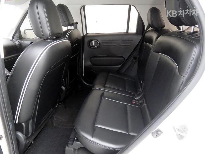 Hyundai Casper 1.0 Gasoline Inspiration 9