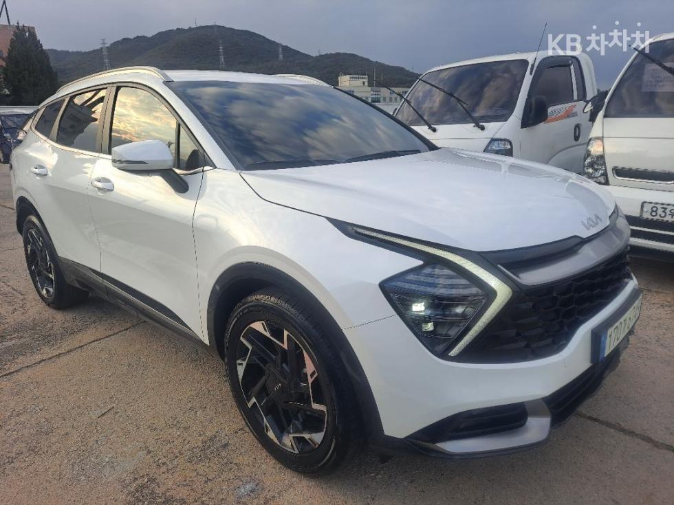 2022 - kia sportage