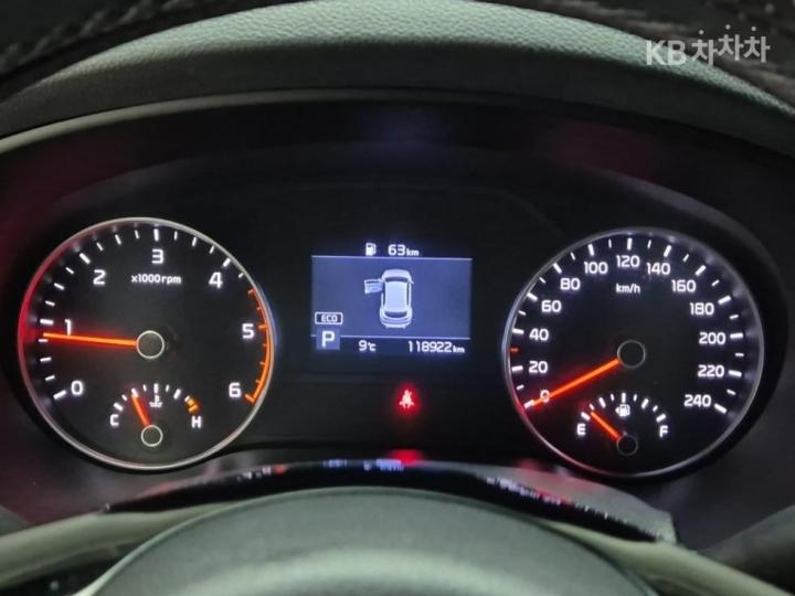 Kia Sportage The Bold Smart Stream D 1.6 Diesel 2WD Noblesse 7