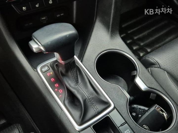 Kia Sportage The Bold Smart Stream D 1.6 Diesel 2WD Noblesse 9