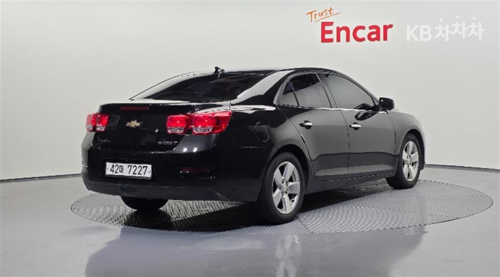 Chevrolet Malibu — miniaturë 2