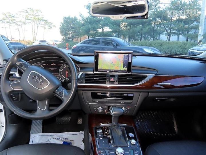 Audi A6 NEW 3.0 TDI Quattro C6 8