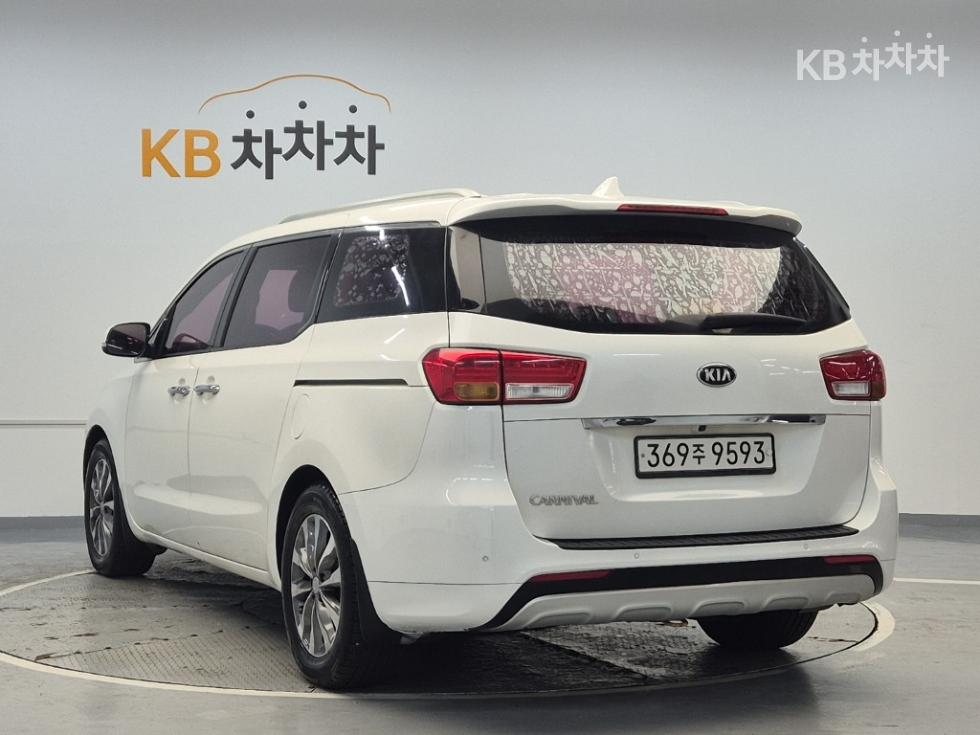 2016 - kia carnival